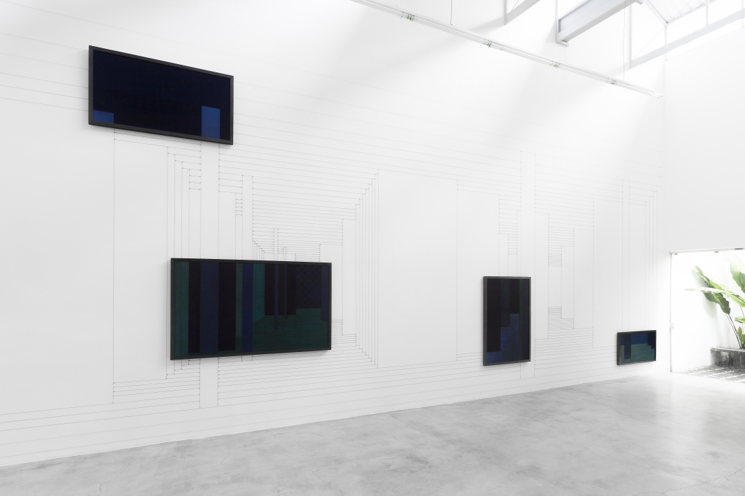 Janaina Mello Landini, Labirinto Sintr贸pico, 2016 - Installation View (Ph. courtesy of Zipper Galeria)
